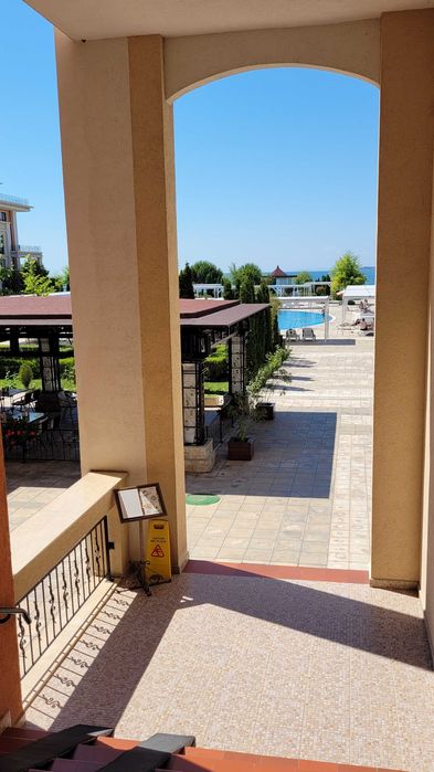 ПЪРВА ЛИНИЯ! Апартамент с 2 спални в Prestige fort noks