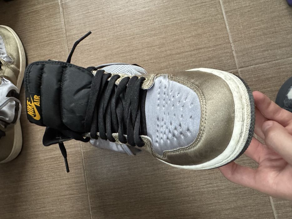 Jordan 1 High Parashute “Neutral Olive “