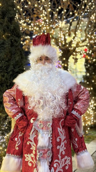 Дед Мороз и Снегурочка с танцовщицами, шоу программа