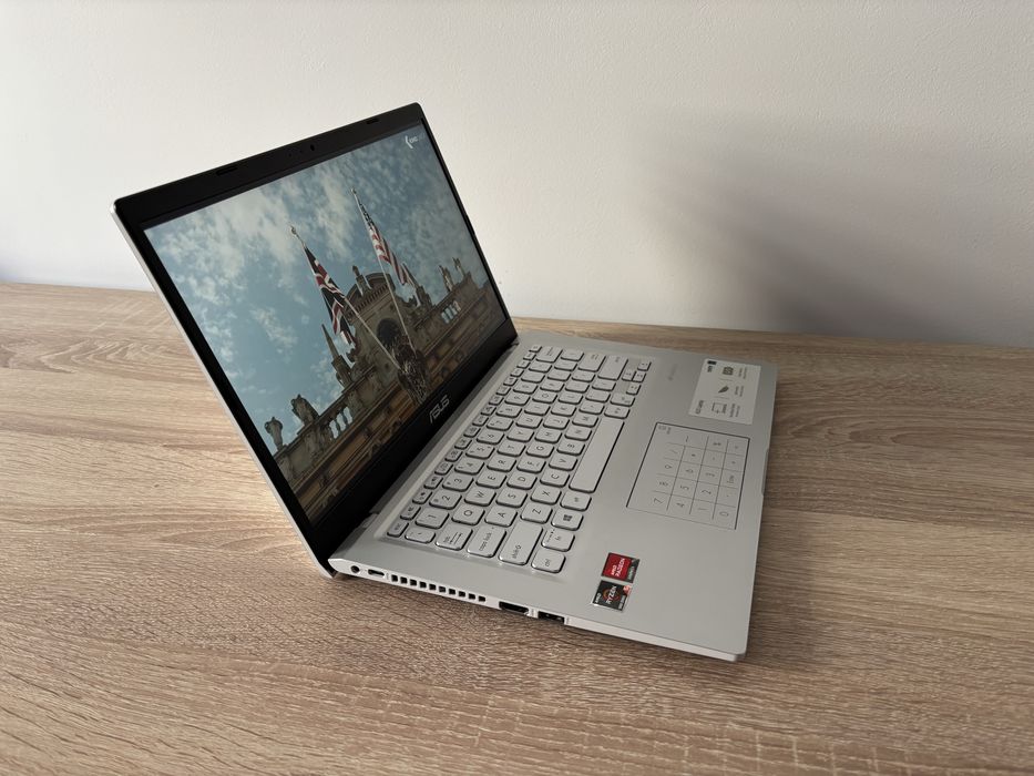 Laptop Asus: Amd Ryzen 5, 24Gb Ram, SSD 512 Gb , portabil