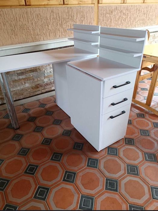 Столик салон учун Педикюр