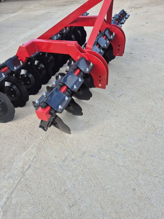 Продавам Дискова брана 2.2м за трактор 50 до 80 к напълно  отслужена