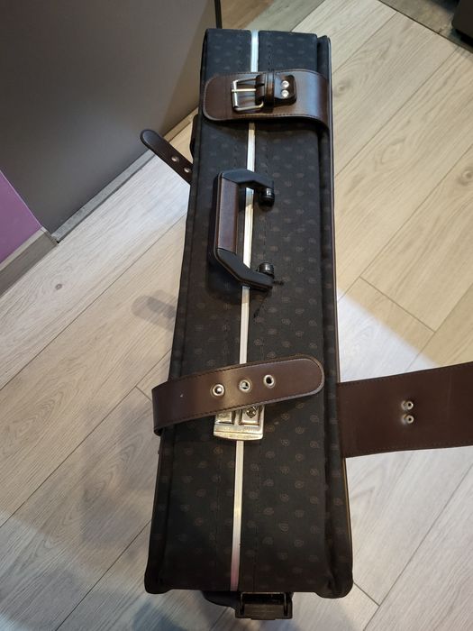 Ретро куфар е отлично състояние