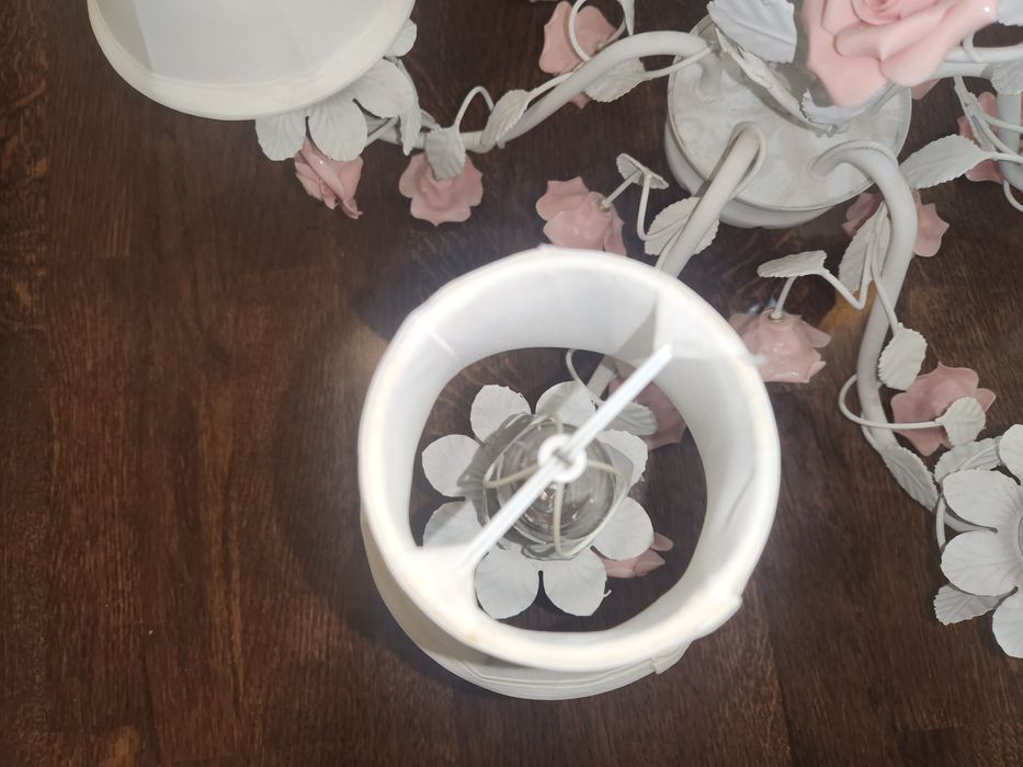 Продам люстру в детскую комнату