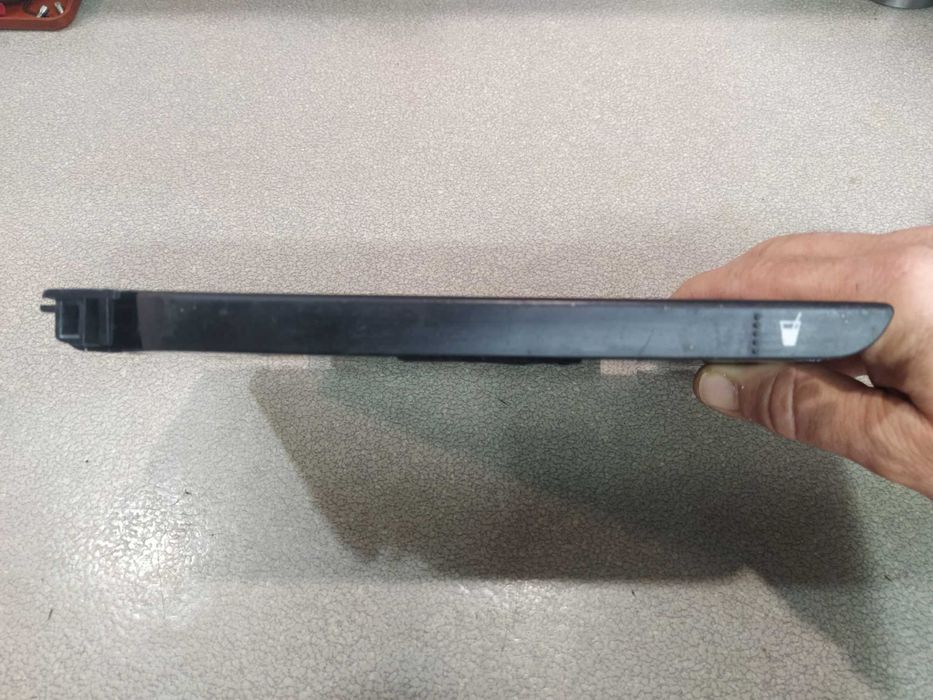 Поставка за чаша за Фолксваген пасат