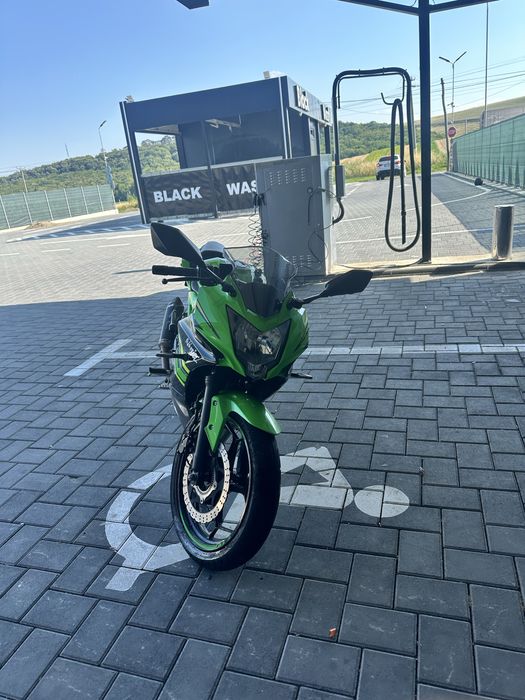 Kawasaki Ninja 125 2019' ABS