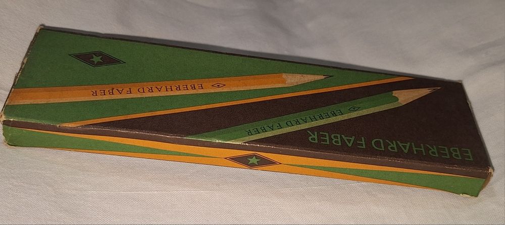 Стари моливи в кутия--Eberhard Faber