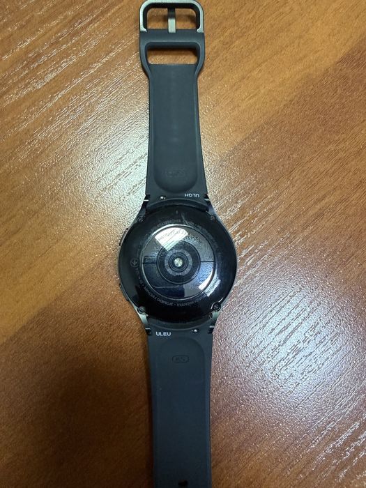 Смартчасы Galaxy watch 4