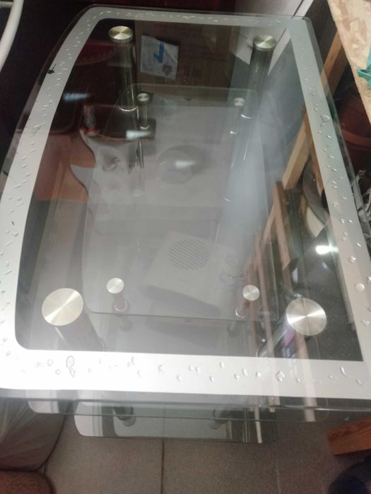 Стекляный столик