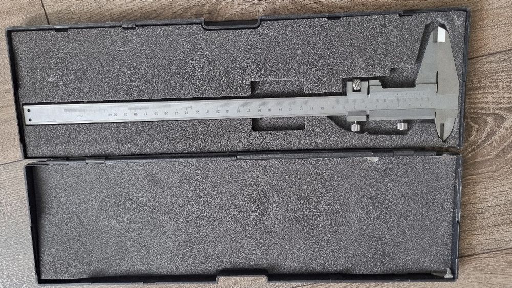 Subler 30 cm cu cutie