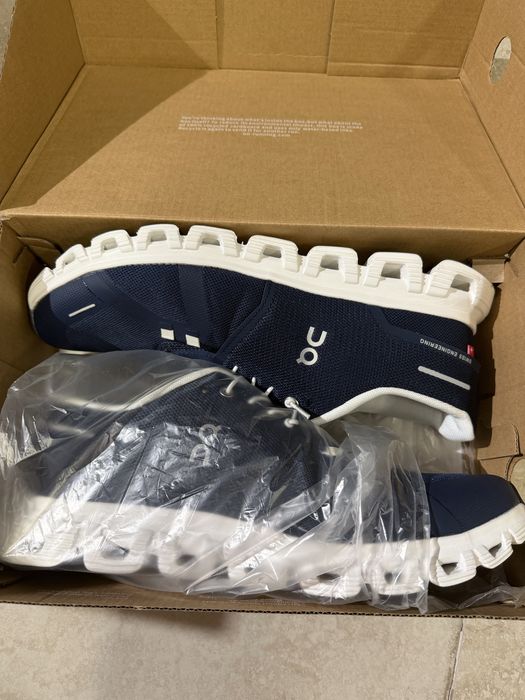 Кроссовки On новые