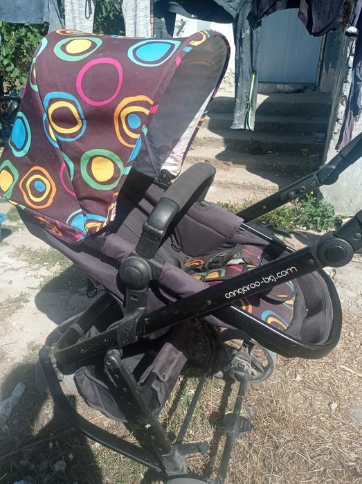 Количка Кангуро Сара и Детска пързалка