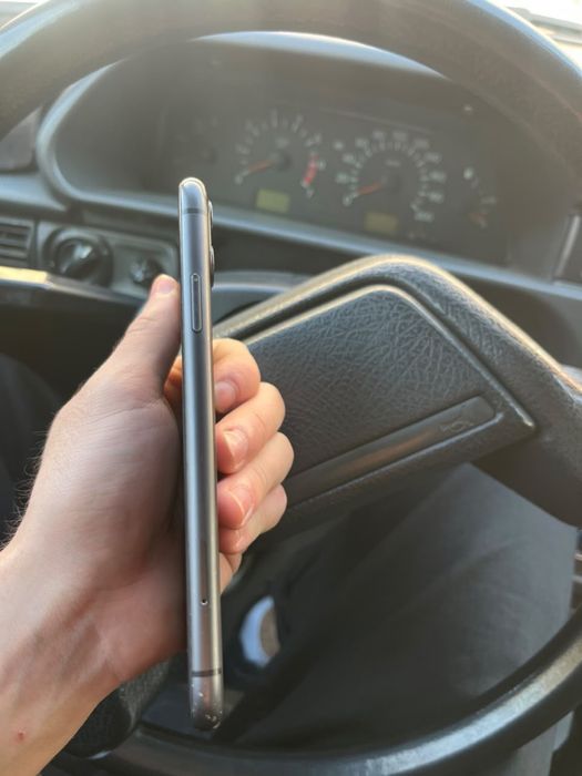Iphone 11 срочно продаю