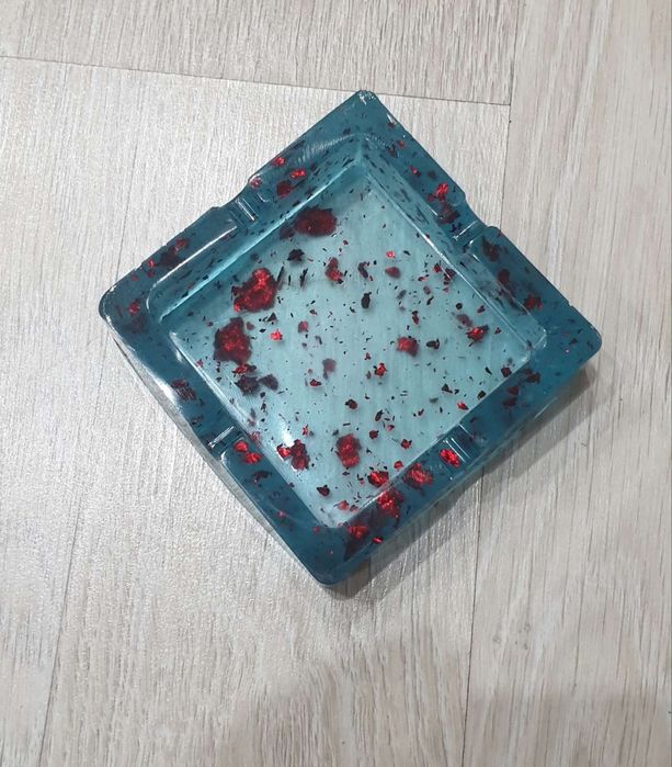 Пепелник от епоксидна смола