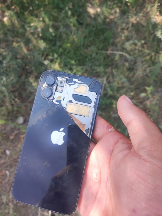 iPhone 12 128гб 100