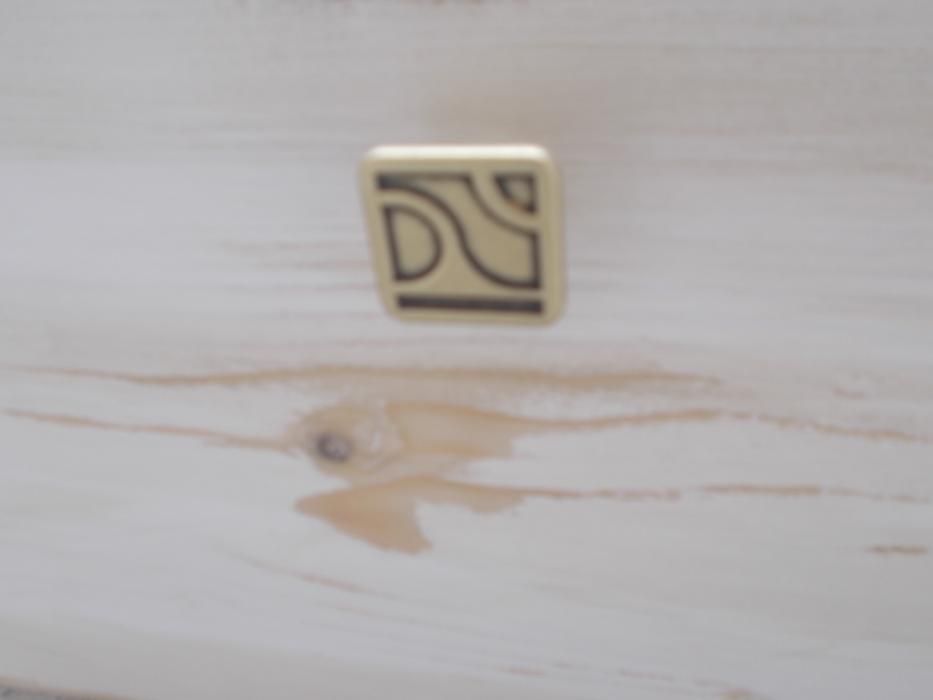 TRANSPORT GRATUIT.Pat matrimonial din lemn masiv antichizat.Cod 209.