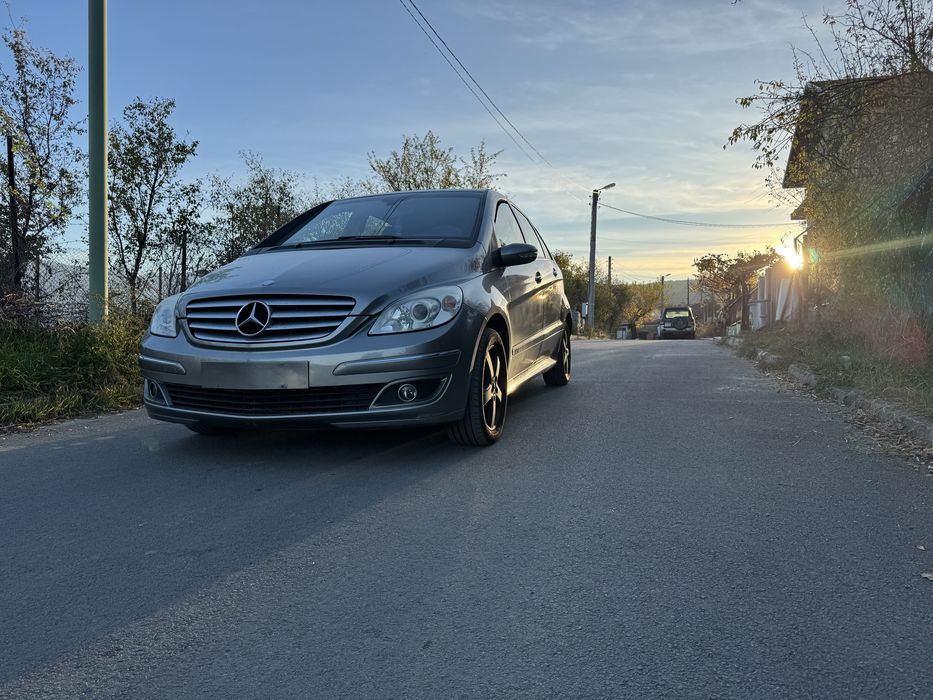 Mercedes Benz B180 на части