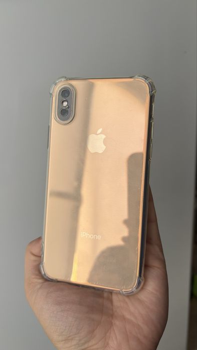Продам IPhone XS