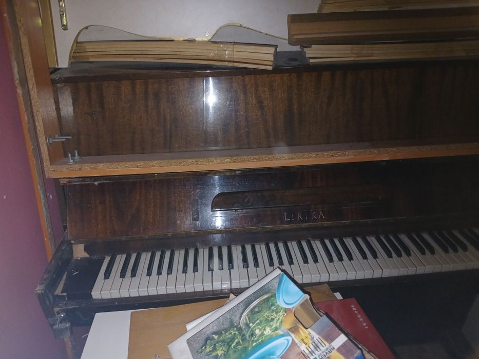 Продам Пианино лирика