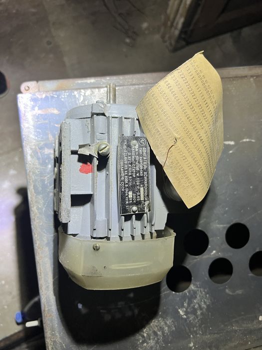 Электродвигатель двигатель 2,2квт