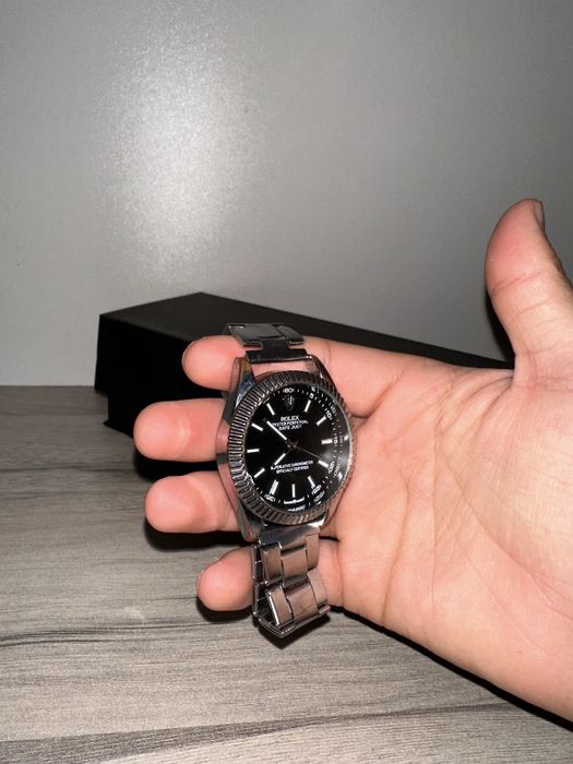 соатлар 40к донаси 4 та бор хамасини осела оркасидеги каробка бонусга