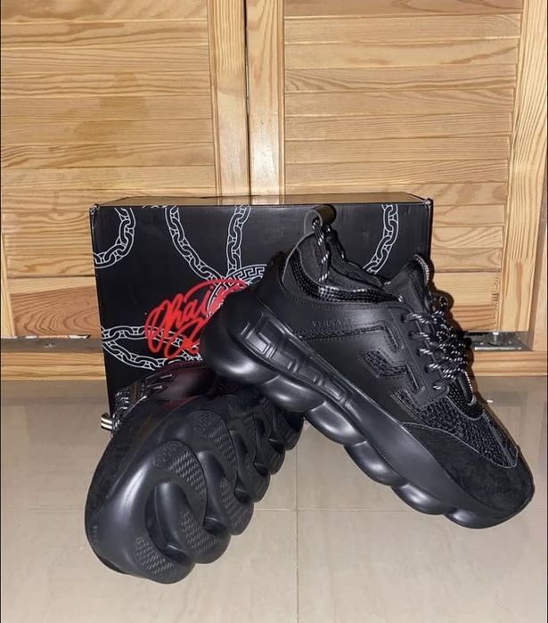Versace chain reaction