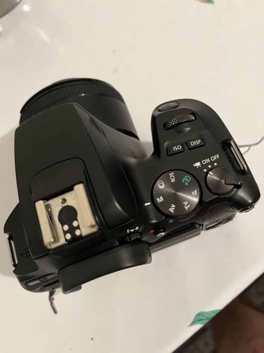 Canon 250D в отличном состояний