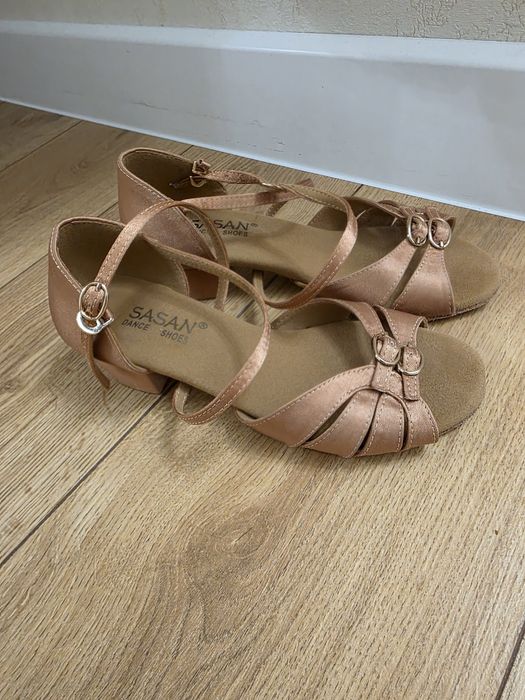 Туфли для бально-спортивных танцев