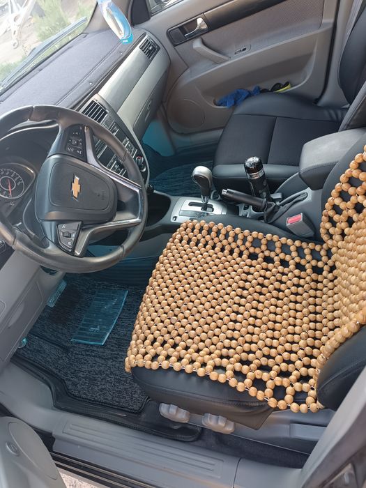 Продаю своё авто лассети 3похиция