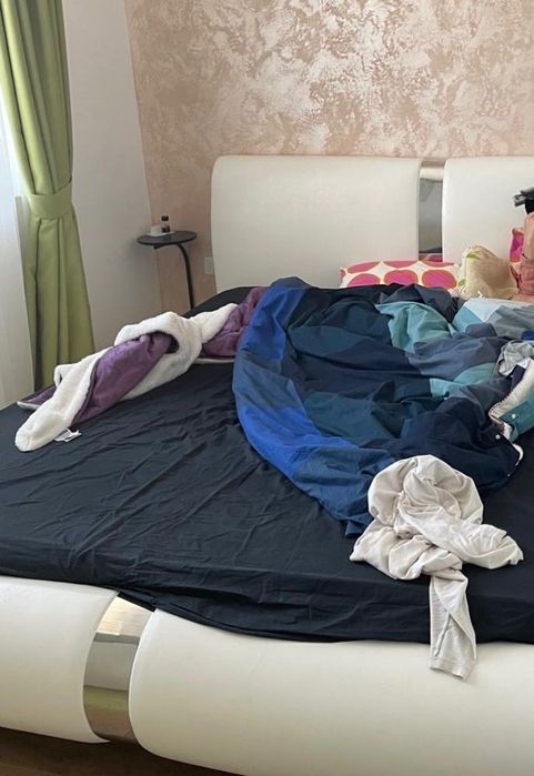 Pat 180/200, pat supraetajat, aspirator dyson v8