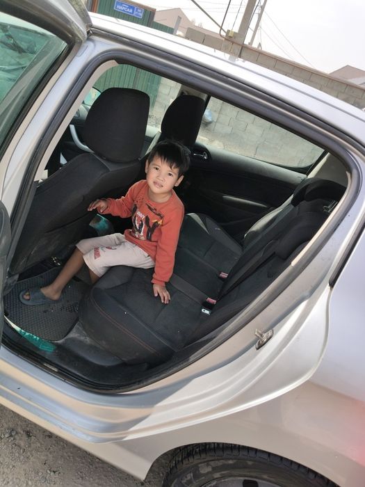 Автомобиль пижо 308