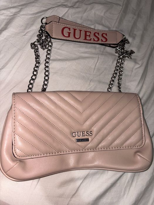 Оригинална чанта Guess