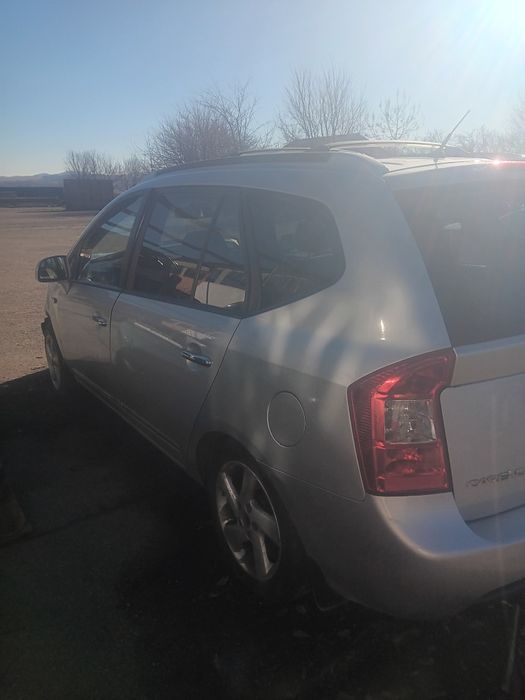 Kia carens 2.0D на части