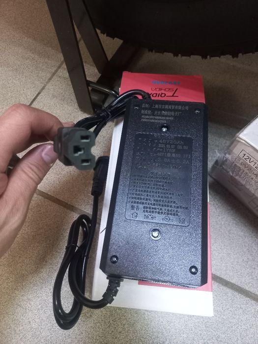 Продам зарядное устройство для электроскутера в Павлодаре