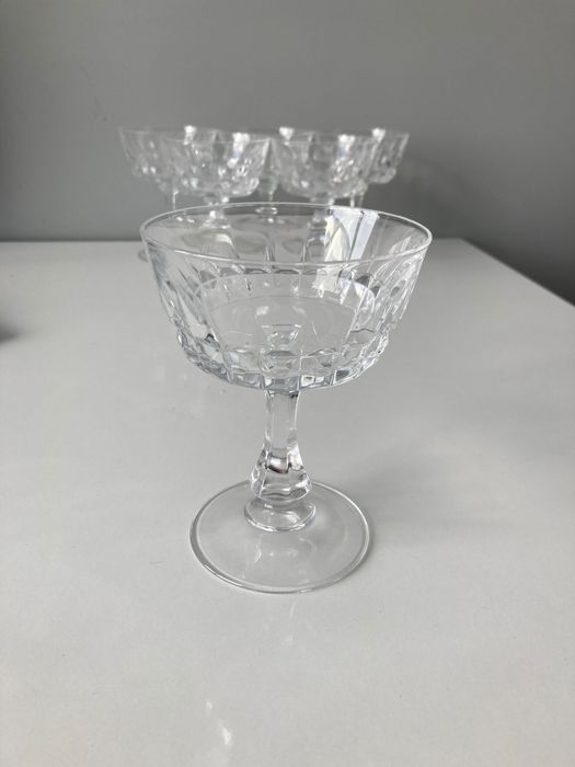 Чаши Schott-Zwiesel от масивен и плътен кристал / fine cut glass