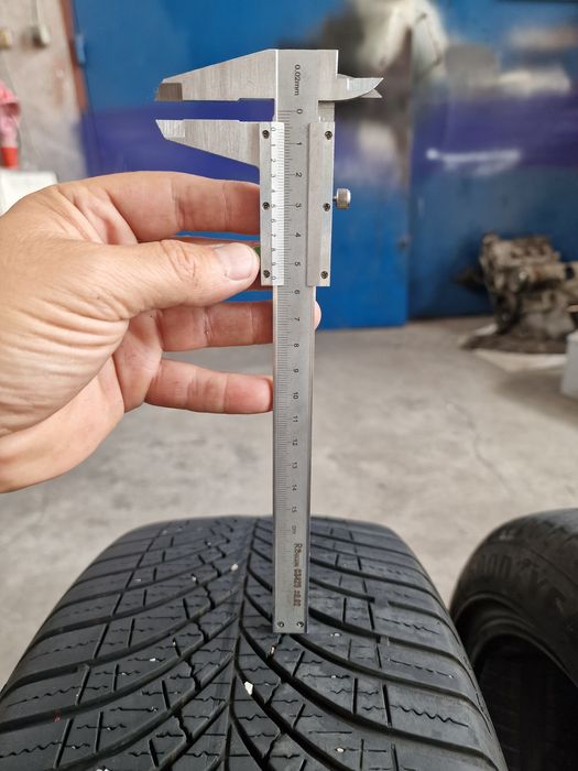 Гуми всесезонни 225 45 17