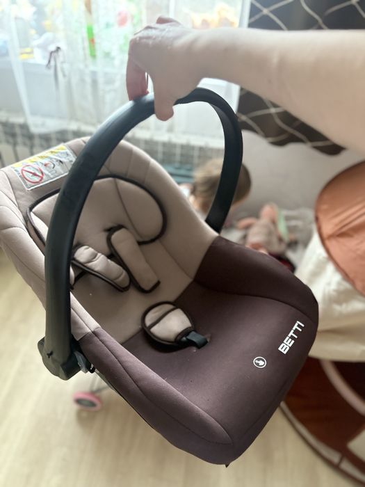 Продам автолюльку с 0+ и до 13 кг.