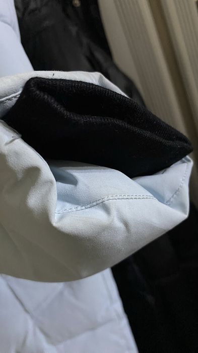 Продам пуховик рост 152 для девочки