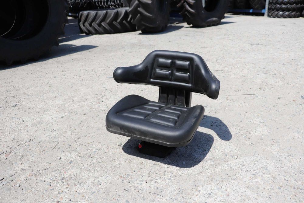 Scaun Nou cu amortizor si triplu reglaj pentru Tractor Belarus