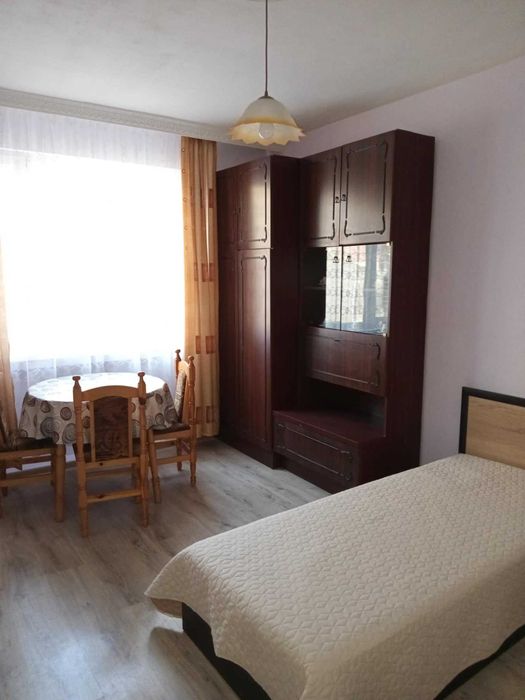 Дава се под наем Едностаен апартамент в Шумен, Център - 40 кв.м за 204 € - Снимка #1