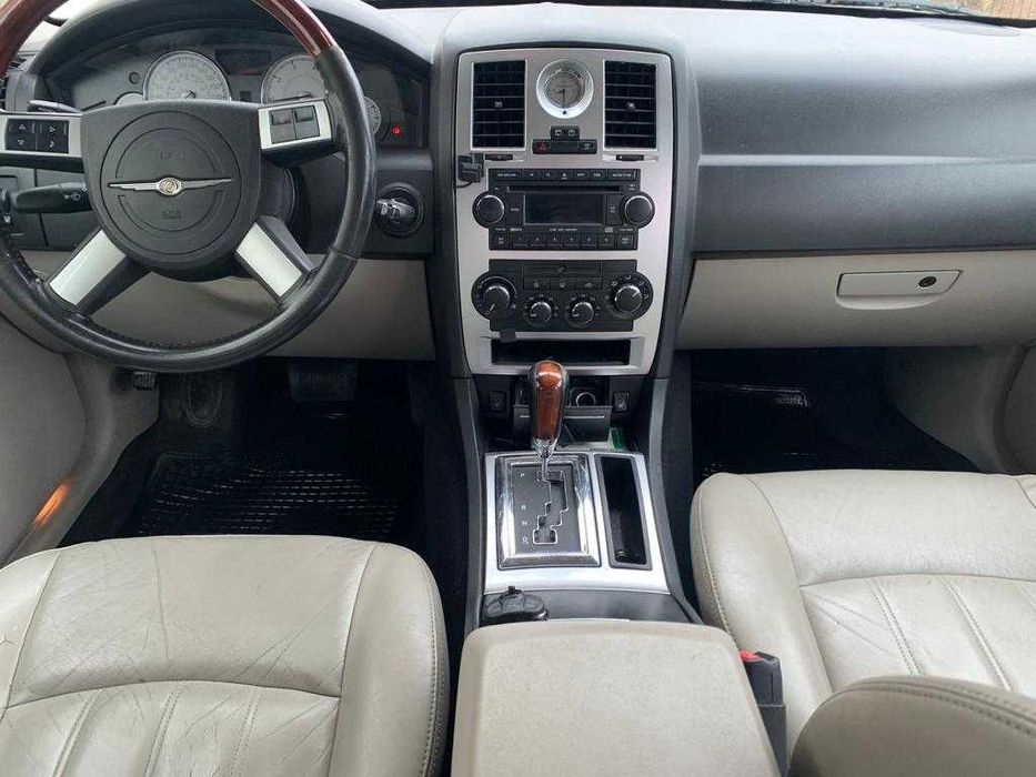 dezmembrez chrysler 300C