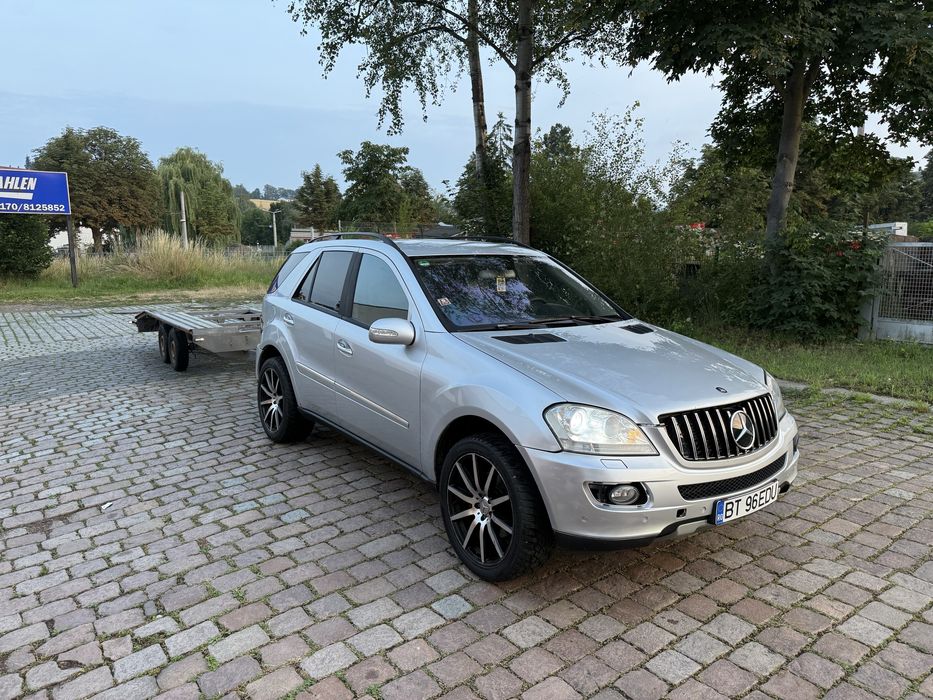 Ansamblu Mercedes Benz ML 320cdi + Platforma Boro 2,7 t