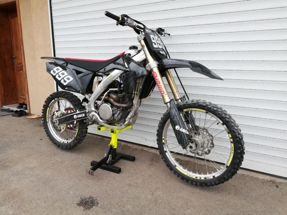 Suzuki RMZ 250 инжекцион