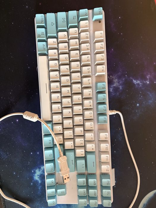 Tastatura gaming qwerty