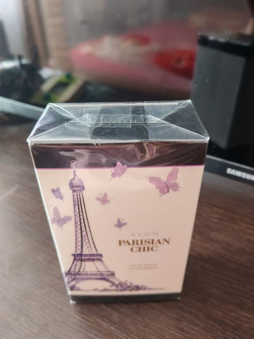 Parfum Avon Parisian Chic dama