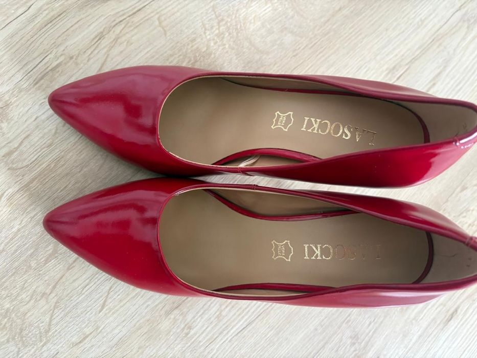 Туфли женские лакированные