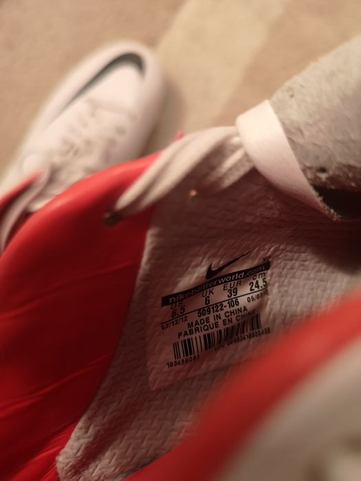 Vând ghete de fotbal Nike Mercurial