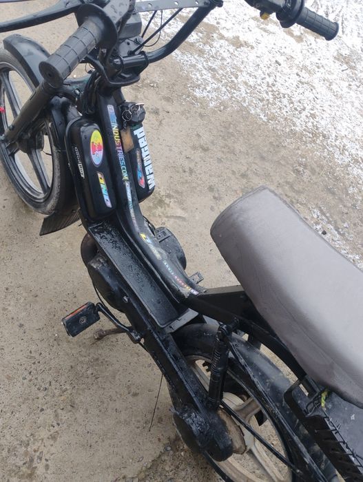 Vand moped Piaggio bravo 49cc  in stare foarte buna