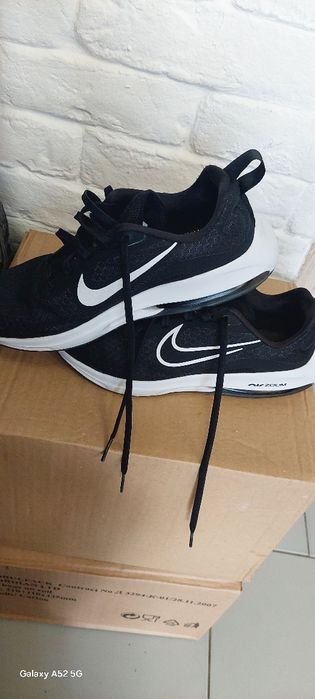 Маратонки NIKE като нови