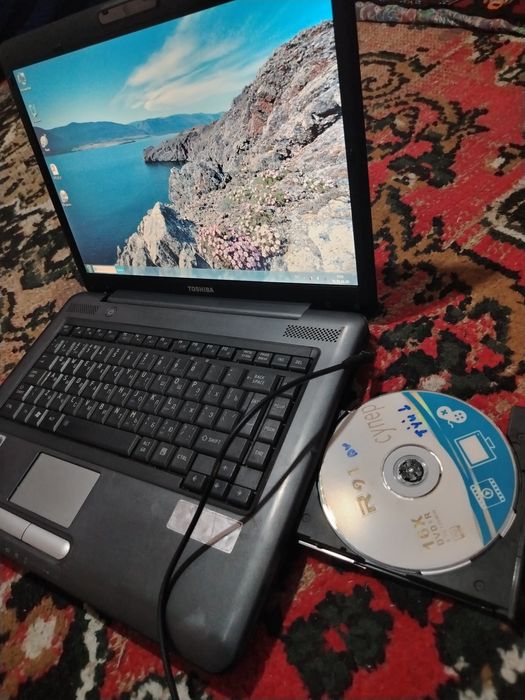 Notebuk Tashiba 120 gb